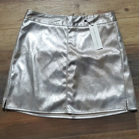 Cupcakes & cashmere silver toffee faux suede keller mini skirt NWT - Picture 2 of 8